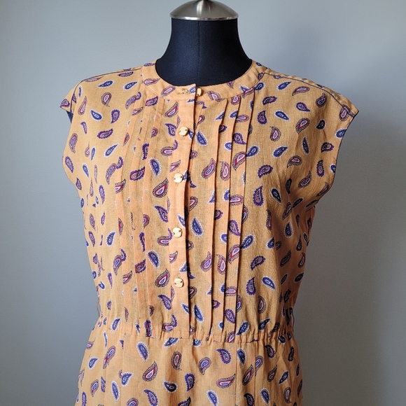 Vintage 70s mustard paisley button front dress with pintucks 1940s style - Picture 14 of 14